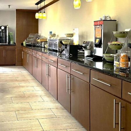 Quality Inn & Suites Досонвілль Екстер'єр фото