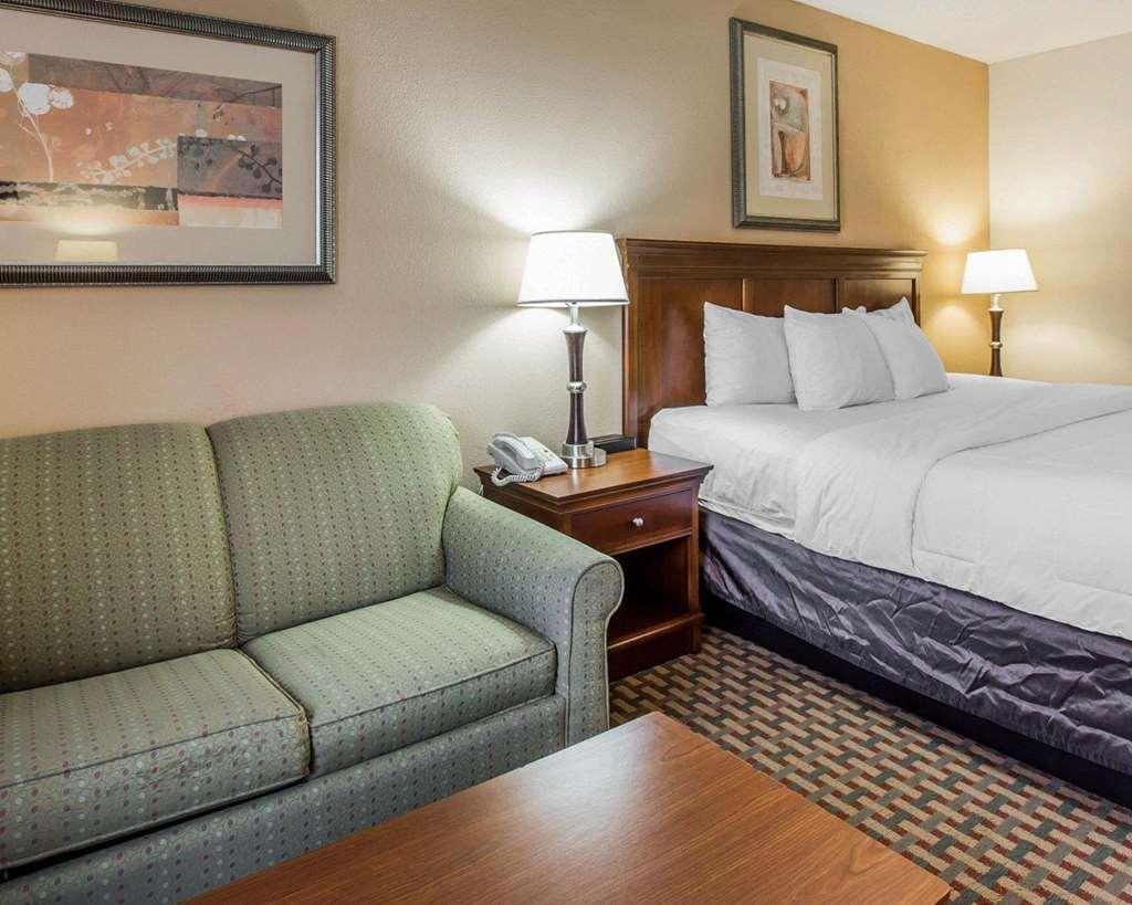 Quality Inn & Suites Досонвілль Номер фото