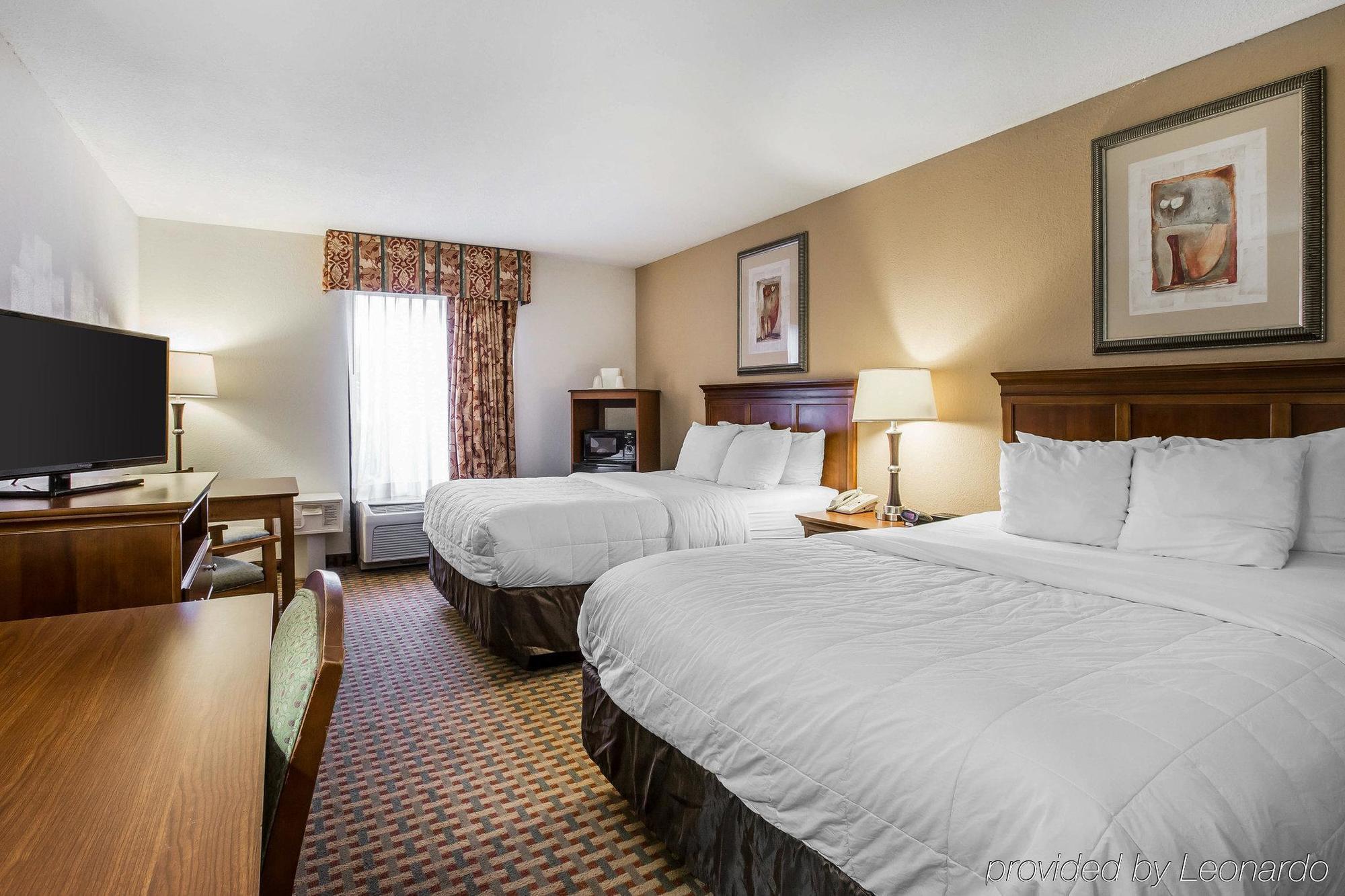 Quality Inn & Suites Досонвілль Екстер'єр фото