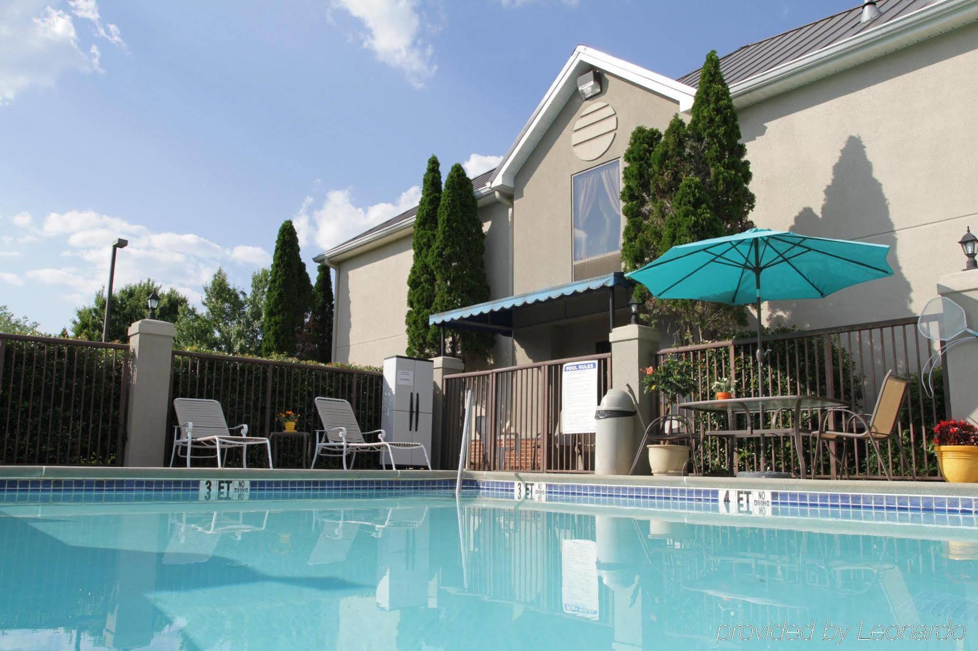 Quality Inn & Suites Досонвілль Екстер'єр фото